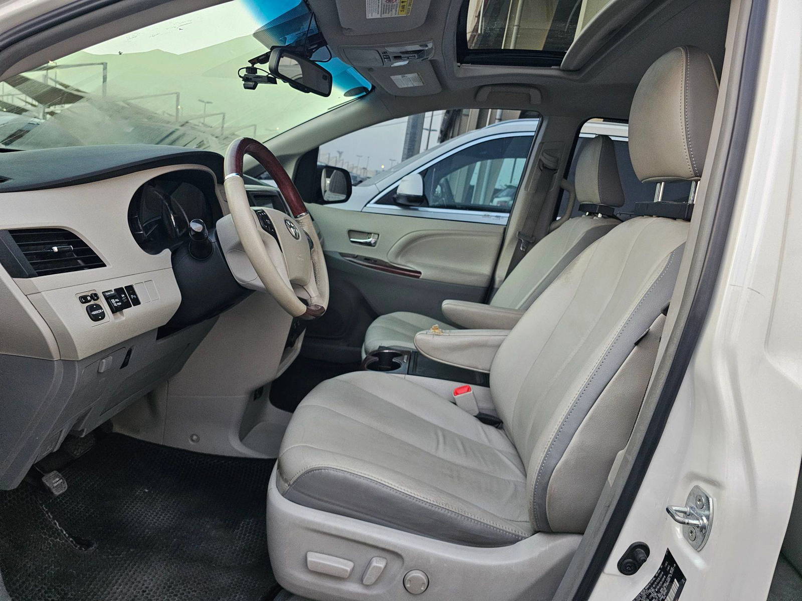 TOYOTA SIENNA 2014 - Marhaba Auction Used Cars - Image 12