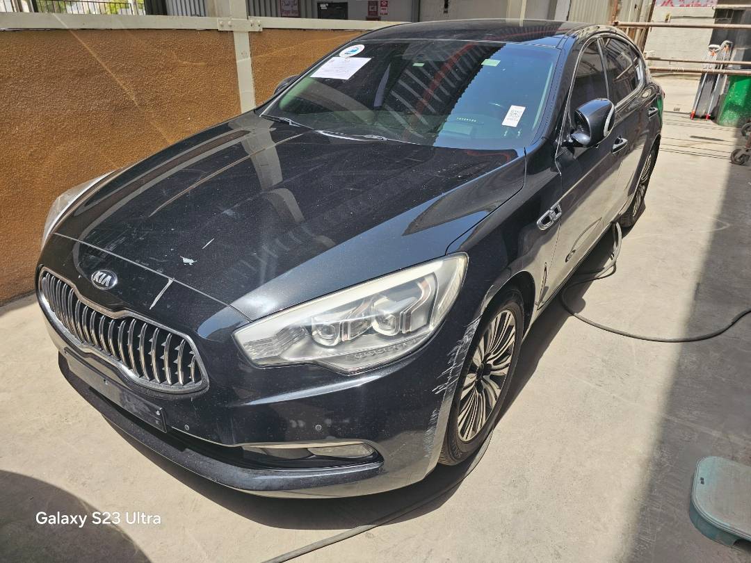 2014 KIA K9 — 172276 KM — Lot 013659 — Main - Marhaba Auctions Used Cars - Image 5