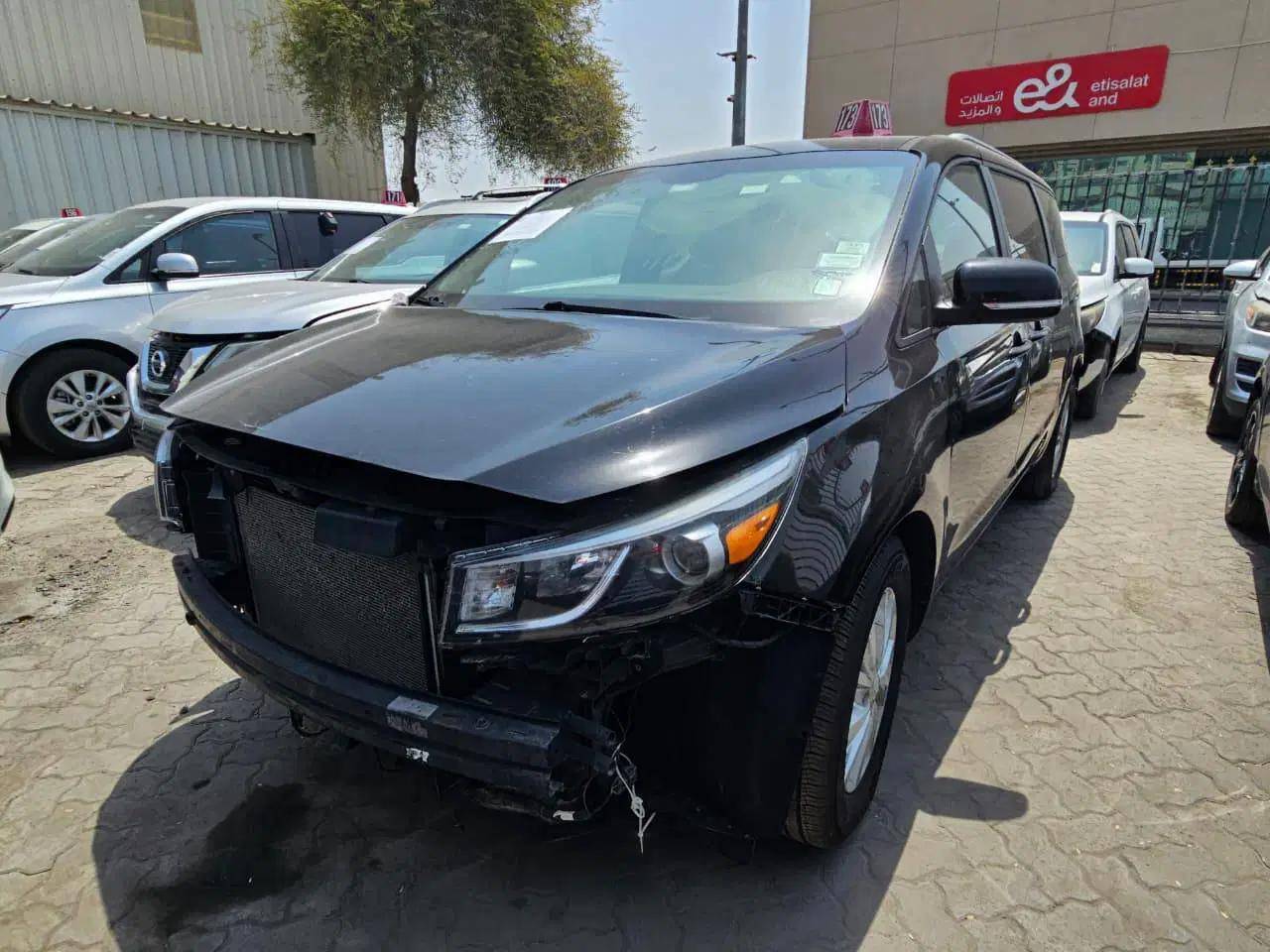 2017 KIA SEDONA — 133010 Miles — Lot 19H6246132 — Main - Marhaba Auctions Used Cars - Image 5