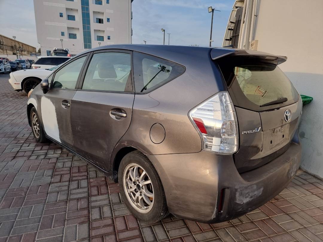 2013 TOYOTA PRIUS — 230543 Miles — Lot 215478 — Ind. 12 - Marhaba Auctions Used Cars - Image 4