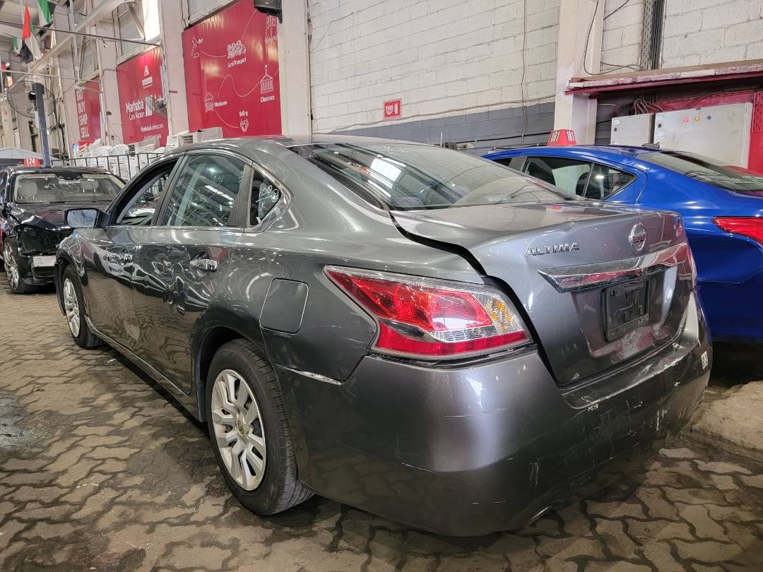 2015 NISSAN ALTIMA — 96585 Miles — Lot 98210 — Main - Marhaba Auctions Used Cars - Image 5