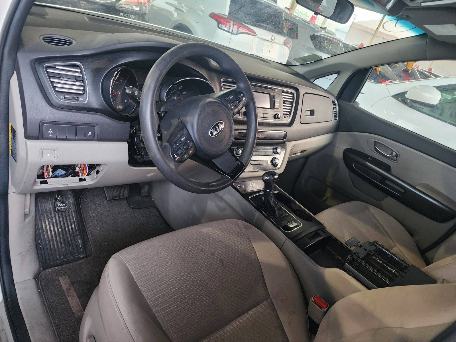 2016 KIA SEDONA — 88320 Miles — Lot 59950003 - Marhaba Auctions Used Cars - Image 4