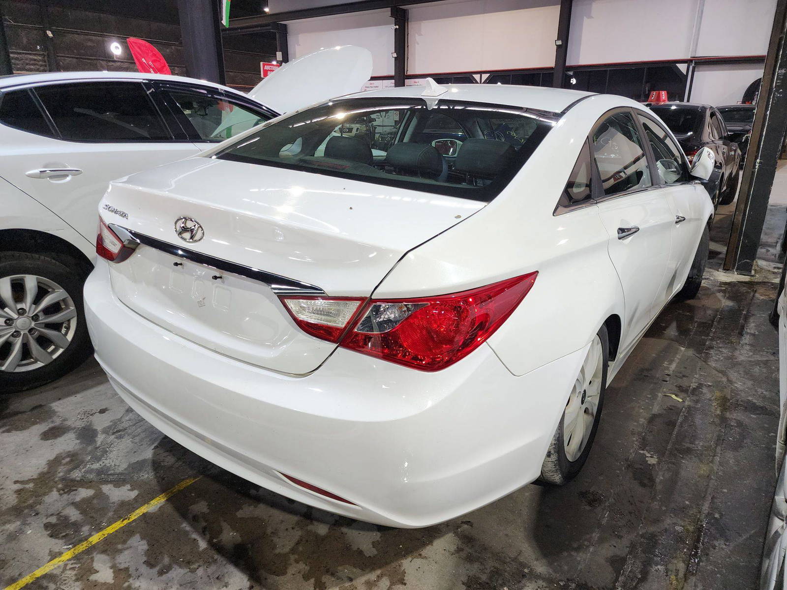 2011 HYUNDAI SONATA — 172864 Miles — Lot 006652 — Al Quoz - Marhaba Auctions Used Cars - Image 3