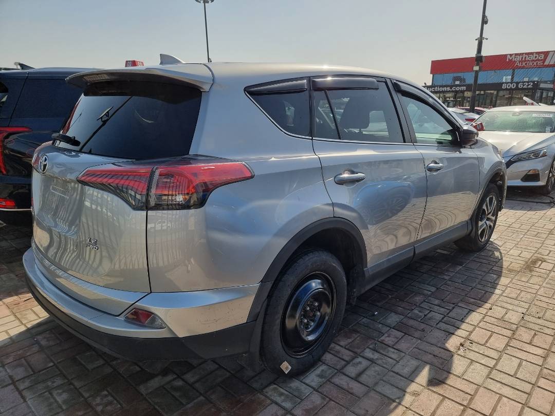 2018 TOYOTA RAV4 — 136968 Miles — Lot 1254187 — Ind. 12 - Marhaba Auctions Used Cars - Image 5