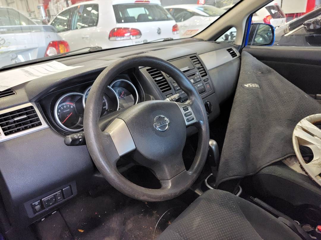 2011 NISSAN VERSA — 118640 Miles — Lot 37403196 - Marhaba Auctions Used Cars - Image 5