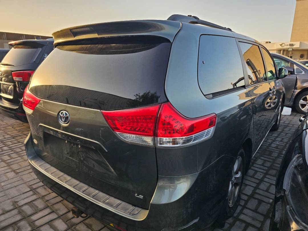 2011 TOYOTA SIENNA — 216559 Miles — Lot BS010362 — Main - Marhaba Auctions Used Cars - Image 4