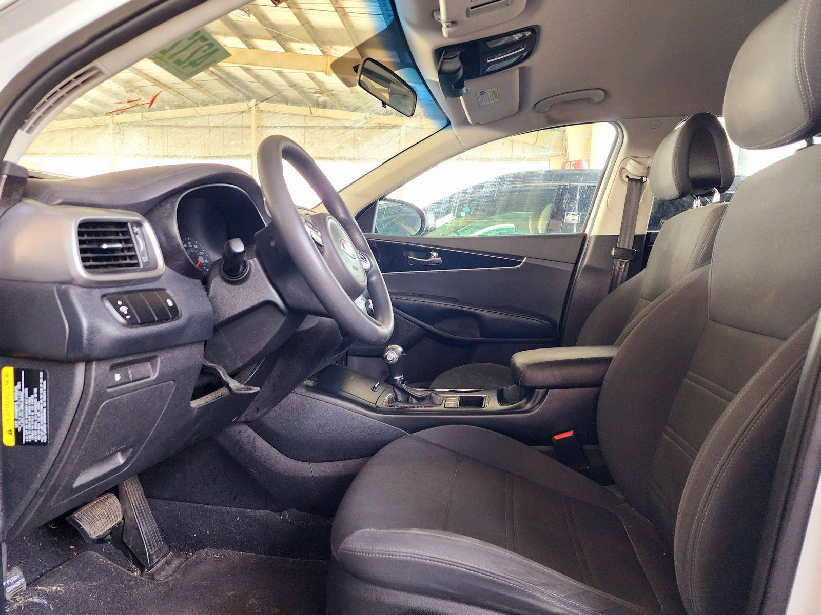 2017 KIA SORENTO — 166541 Miles — Lot G195490 — Souq - Marhaba Auctions Used Cars - Image 8