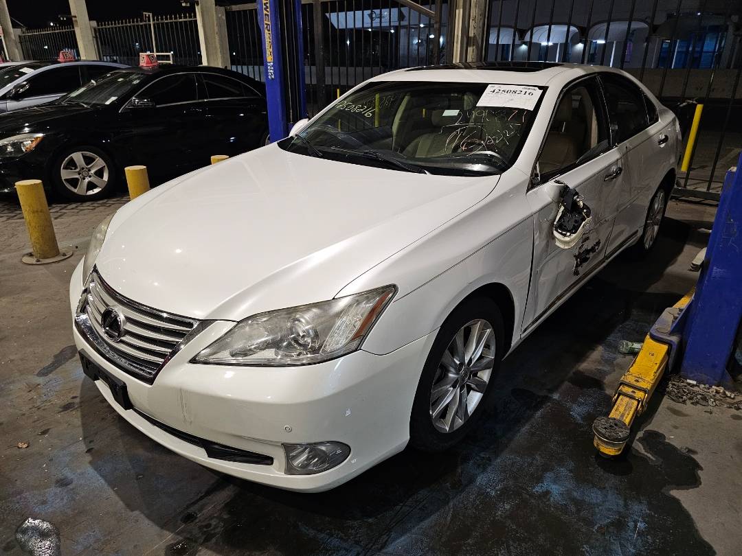 2012 LEXUS ES 350 — 131468 Miles — Lot 2490871 — Main - Marhaba Auctions Used Cars - Image 4