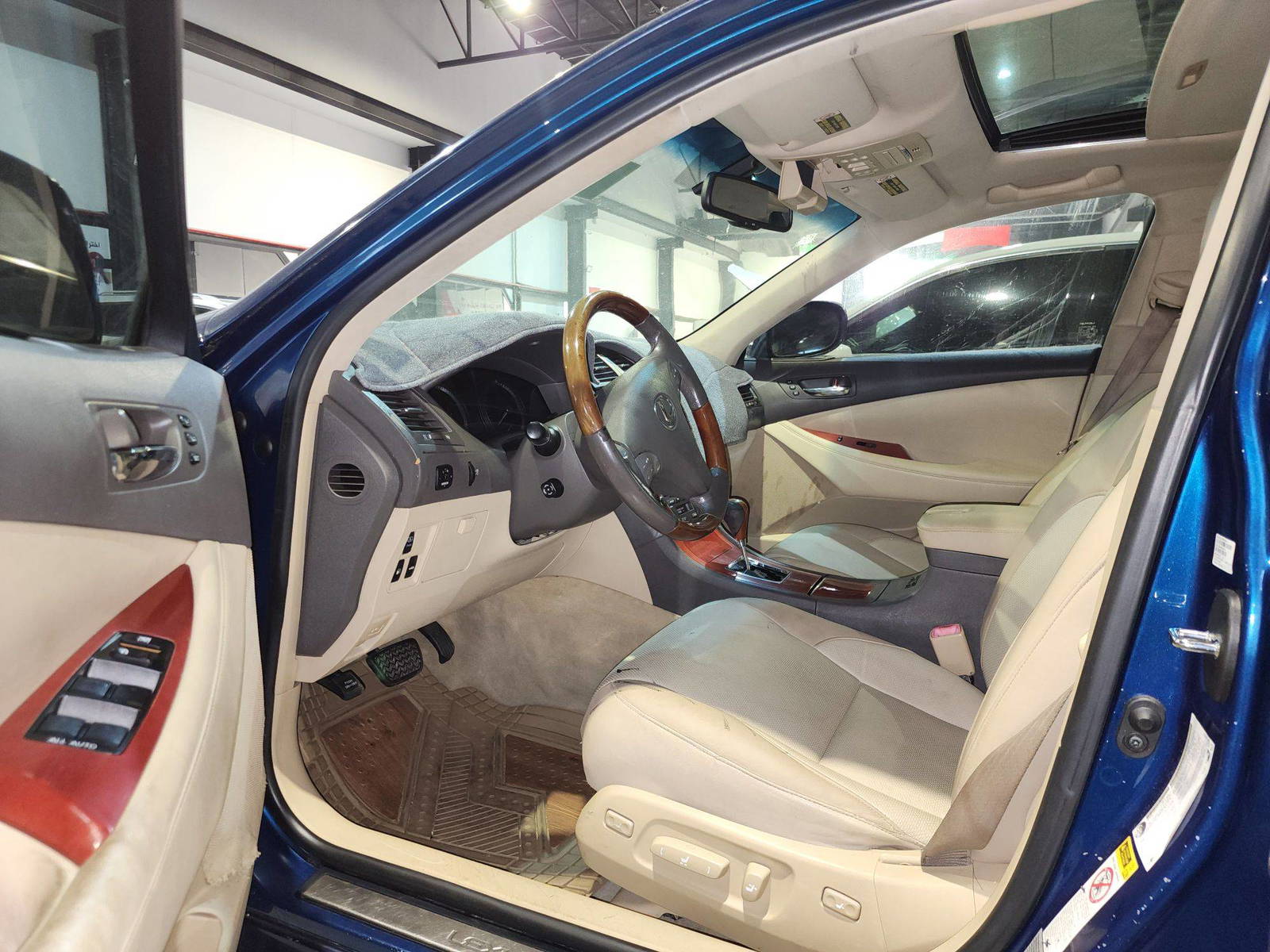 2007 LEXUS ES 350 — 157689 Miles — Lot 304665 — Al Quoz - Marhaba Auctions Used Cars - Image 9