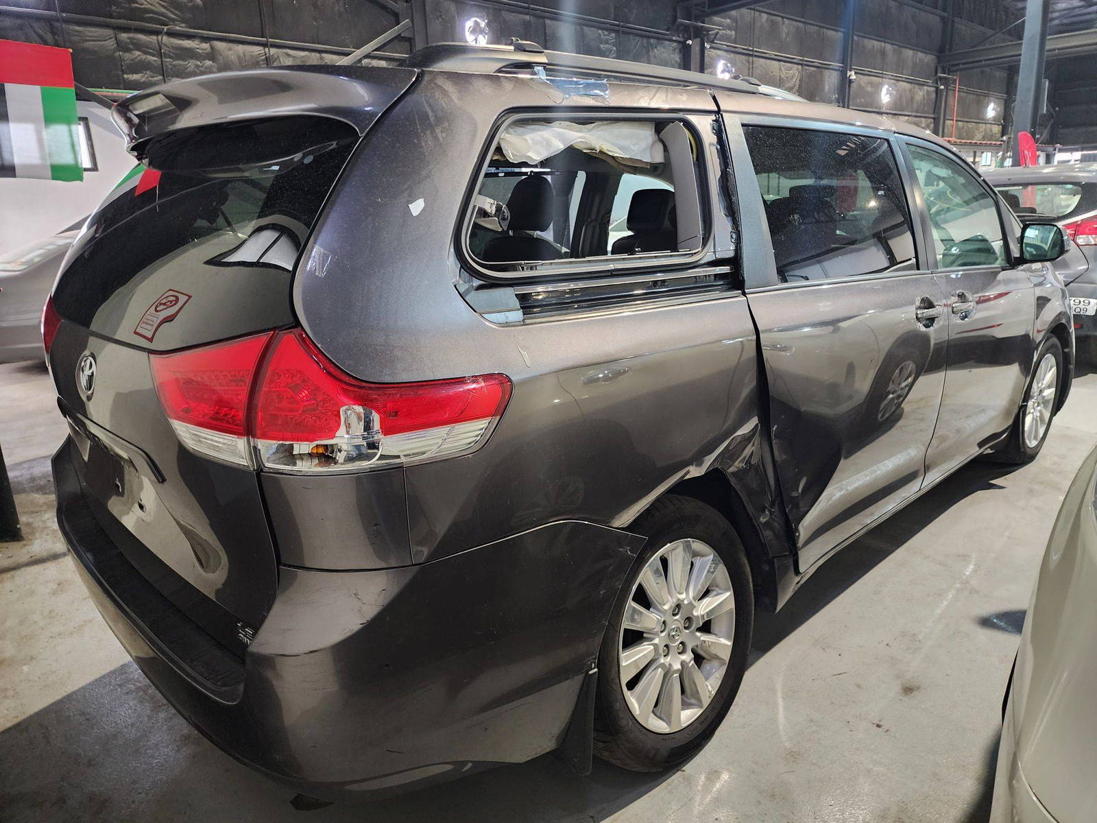 2014 TOYOTA SIENNA — 176709 Miles — Lot 215487 — Main - Marhaba Auctions Used Cars - Image 5