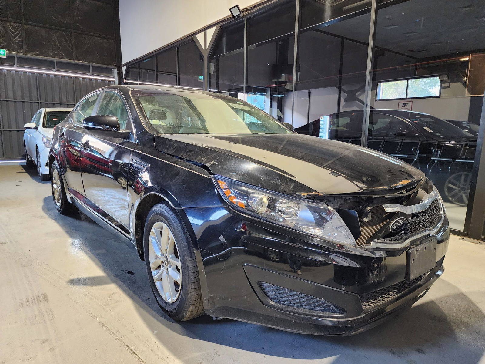 2011 KIA OPTIMA — 173064 Miles — Lot 5100016 — Al Quoz - Marhaba Auctions Used Cars - Image 5