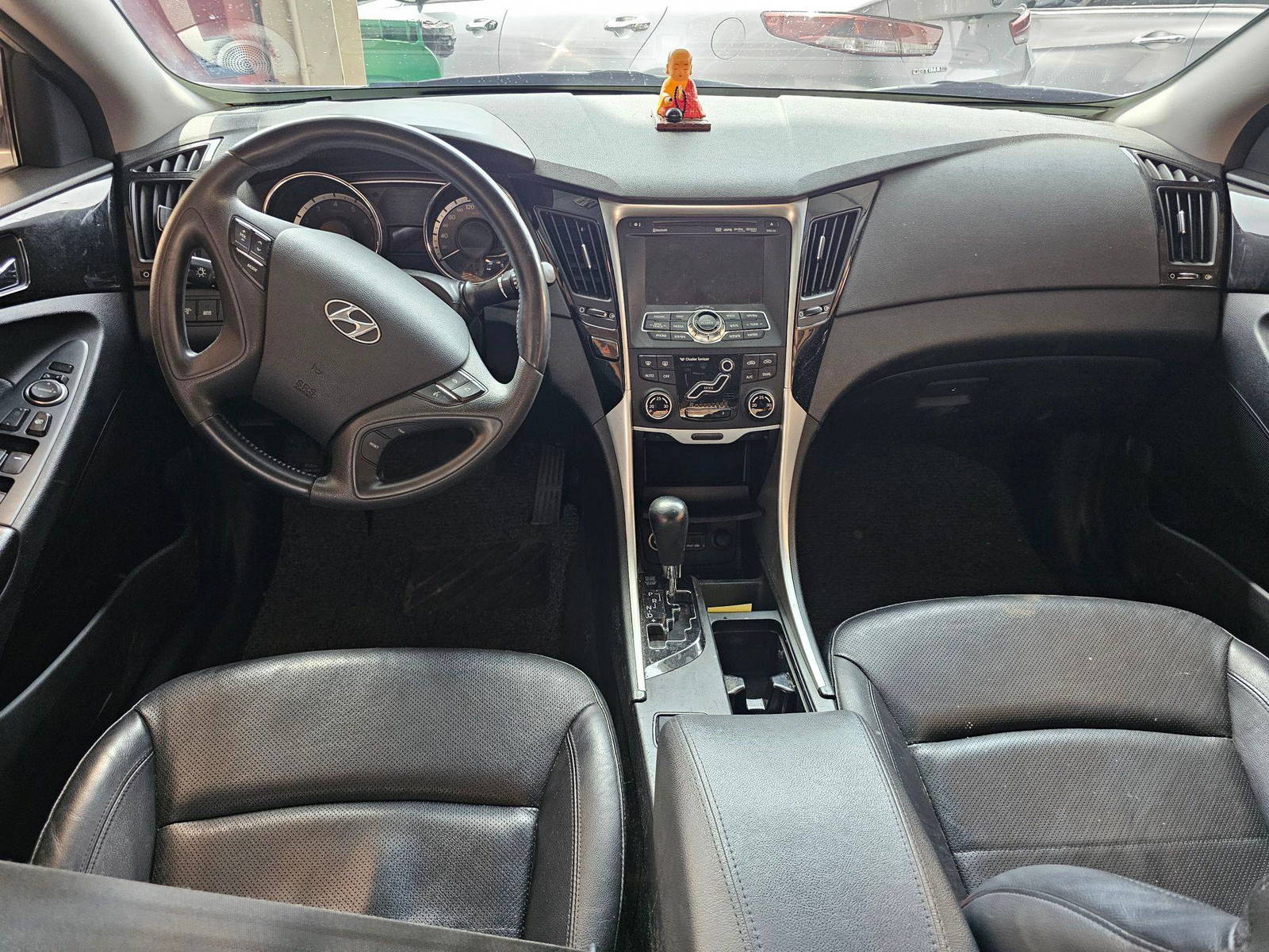 2011 HYUNDAI SONATA — 172961 KM — Lot 263775 — Souq - Marhaba Auctions Used Cars - Image 7