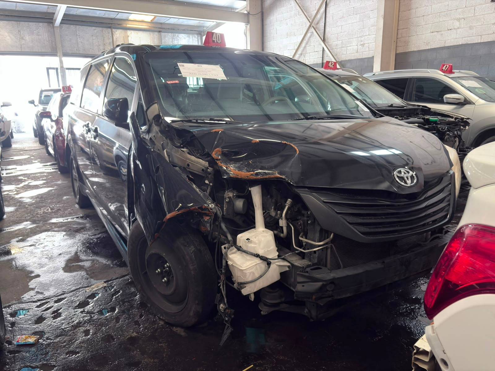2012 TOYOTA SIENNA — 235504 Miles — Lot CS178080 — Main - Marhaba Auctions Used Cars - Image 4