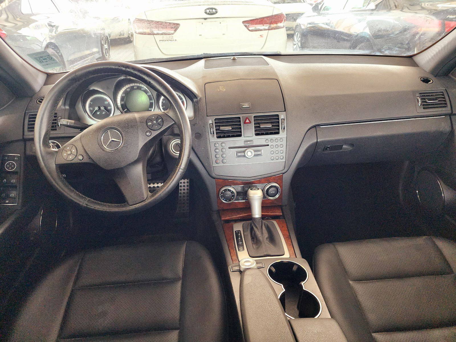 2011 MERCEDES BENZ C300 — 101051 Miles — Lot 0BR137352 — Souq - Marhaba Auctions Used Cars - Image 7