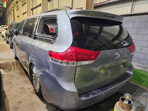 TOYOTA SIENNA