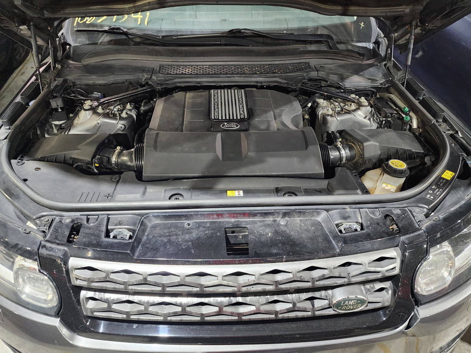 LAND ROVER RANGE ROVER SPORT 2015 - Marhaba Auction Used Cars - Image 13
