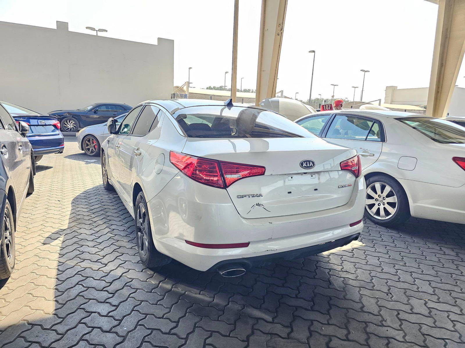 2011 KIA OPTIMA — 122430 Miles — Lot XB5159752 — Souq - Marhaba Auctions Used Cars - Image 6