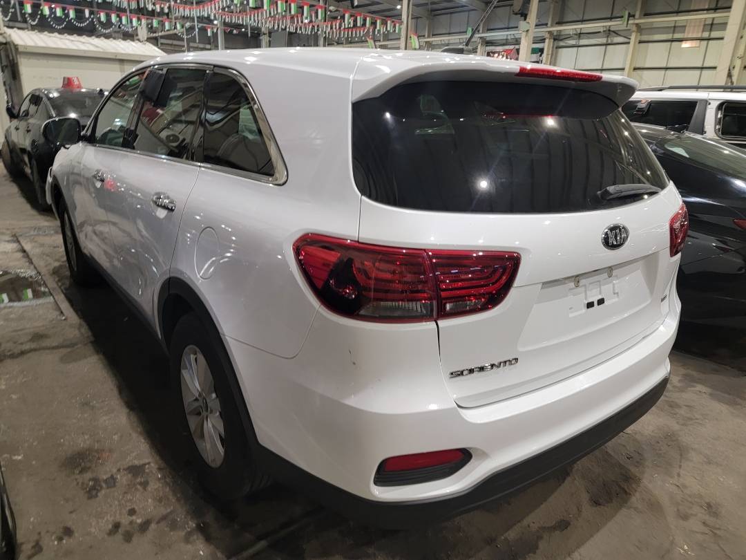 2019 KIA SORENTO — 98275 Miles — Lot 40901696 — Ind. 12 - Marhaba Auctions Used Cars - Image 3