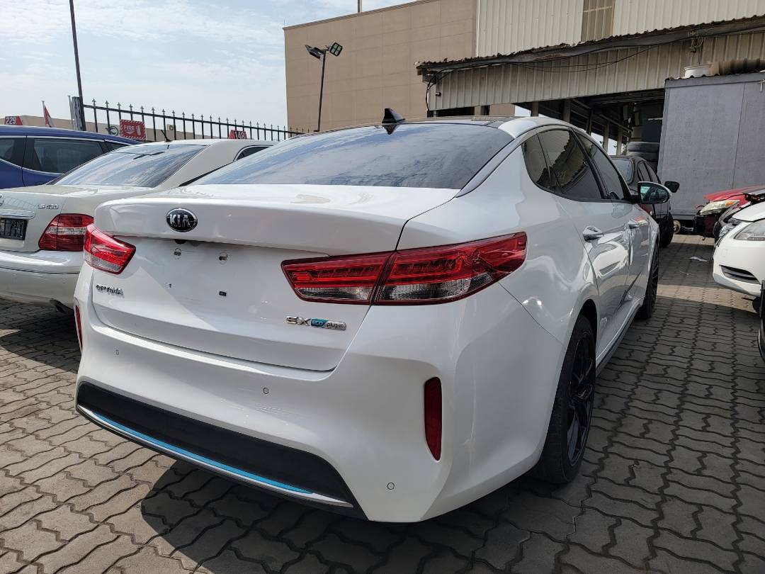 2018 KIA OPTIMA — 122635 Miles — Lot 5022185 — Main - Marhaba Auctions Used Cars - Image 4