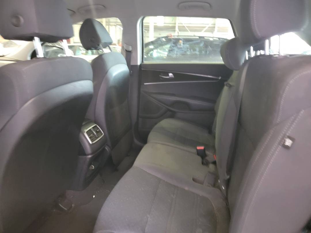 2018 KIA SORENTO — 130906 Miles — Lot 79177094 — Main - Marhaba Auctions Used Cars - Image 6