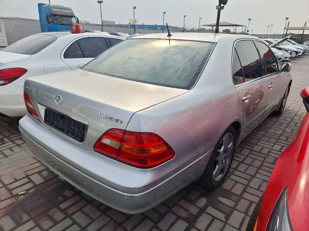 2002 LEXUS LS 430 — 449683 KM — Lot 081608 — Ind. 12 - Marhaba Auctions Used Cars - Image 4