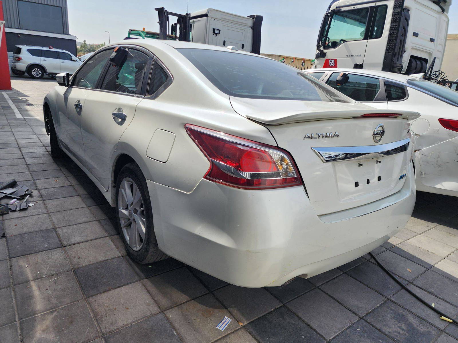 2013 NISSAN ALTIMA — 213336 Miles — Lot 120171 — Al Quoz - Marhaba Auctions Used Cars - Image 5