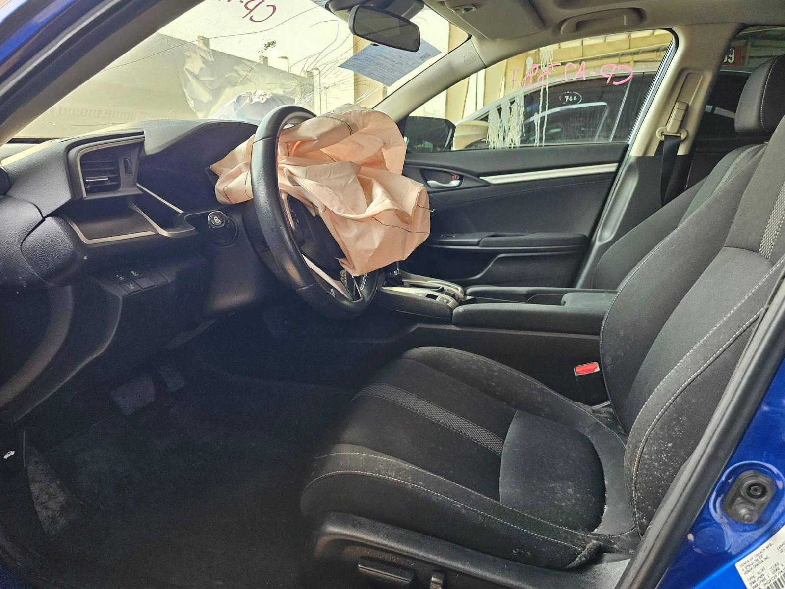 2019 HONDA CIVIC — 57279 KM — Lot 15470 — Souq - Marhaba Auctions Used Cars - Image 8