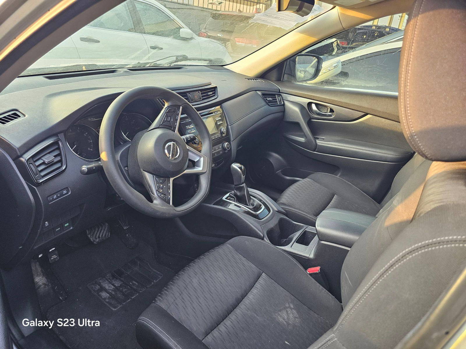 NISSAN ROGUE 2017 - Marhaba Auction Used Cars - Image 8