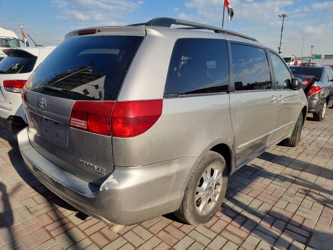 2004 TOYOTA SIENNA — 210320 Miles — Lot 215487 — Ind. 12 - Marhaba Auctions Used Cars - Image 5
