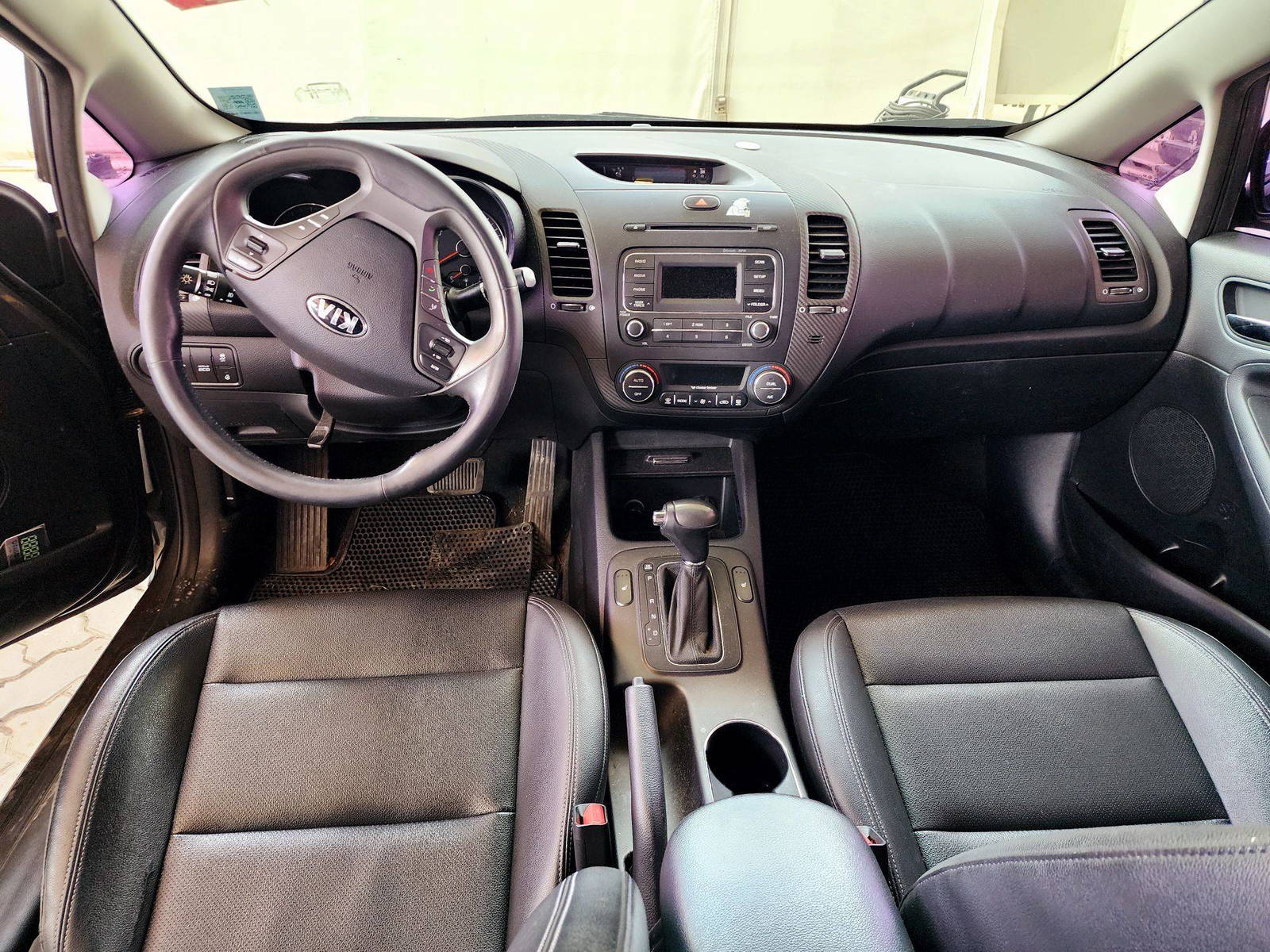 2013 KIA K3 — 89658 KM — Lot 028945 — Souq - Marhaba Auctions Used Cars - Image 7