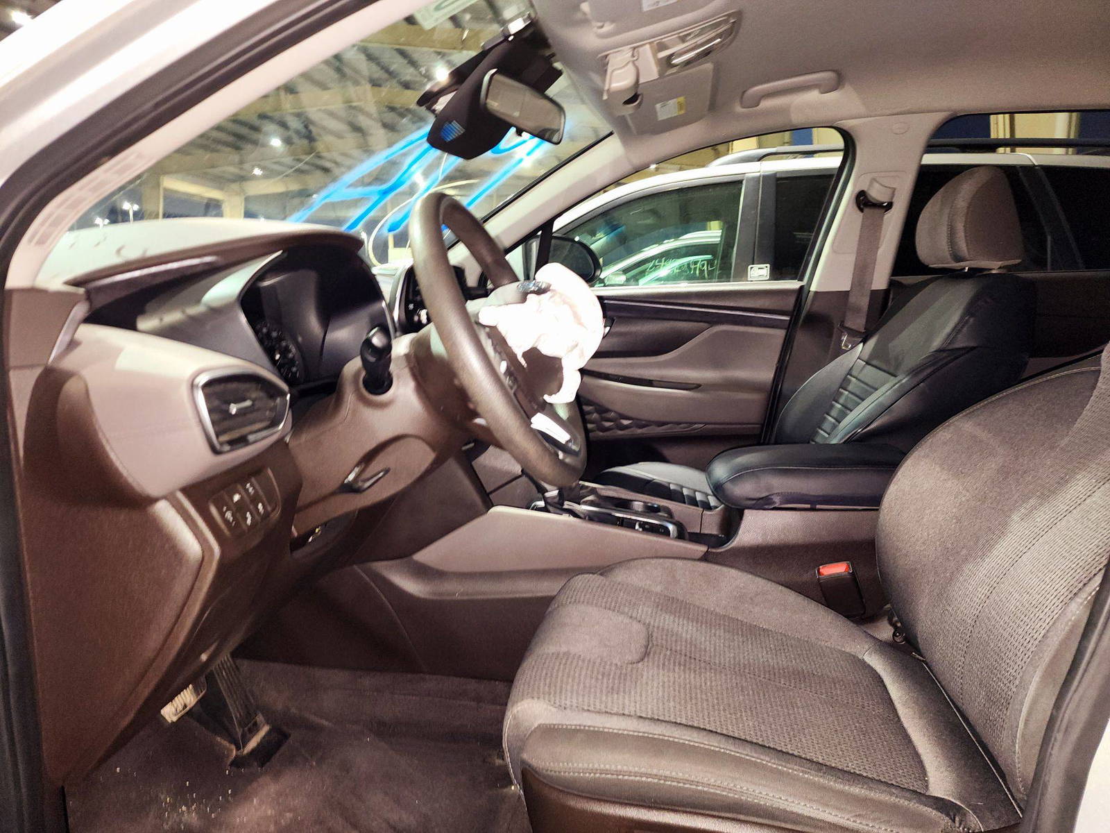 2019 HYUNDAI SANTA FE — 91057 Miles — Lot AD3KH096568 — Souq - Marhaba Auctions Used Cars - Image 8