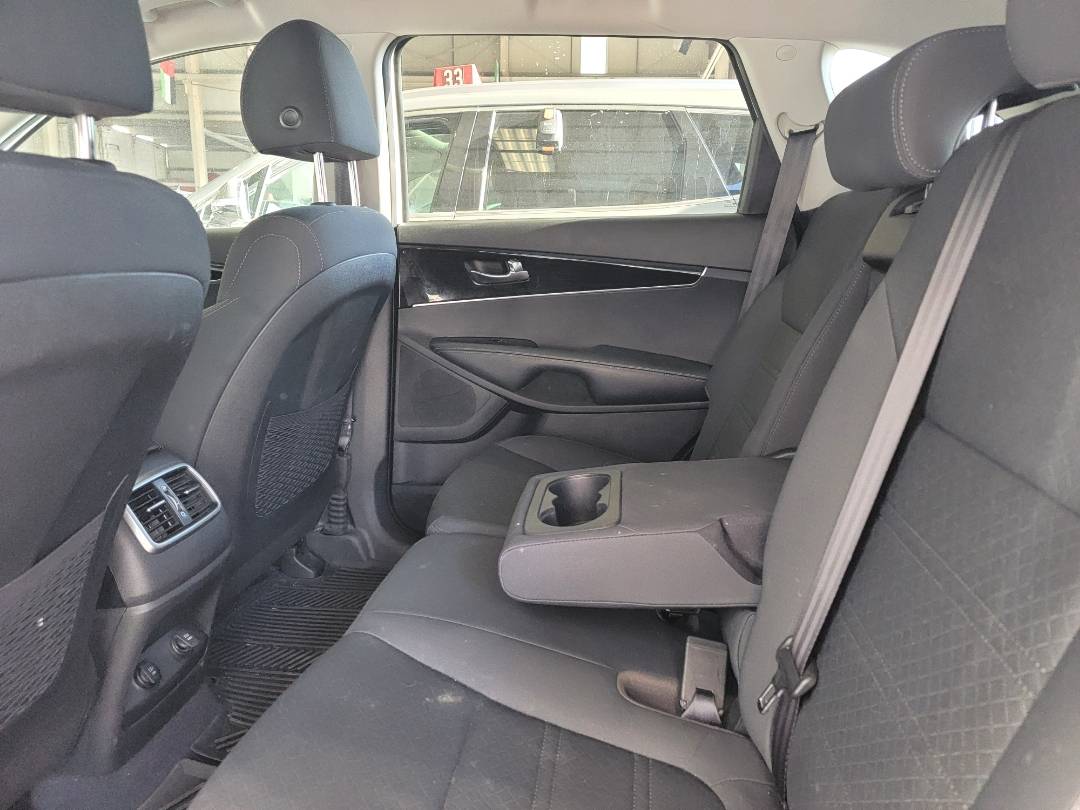 2020 KIA SORENTO — 70381 KM — Lot 09301 — Main - Marhaba Auctions Used Cars - Image 16