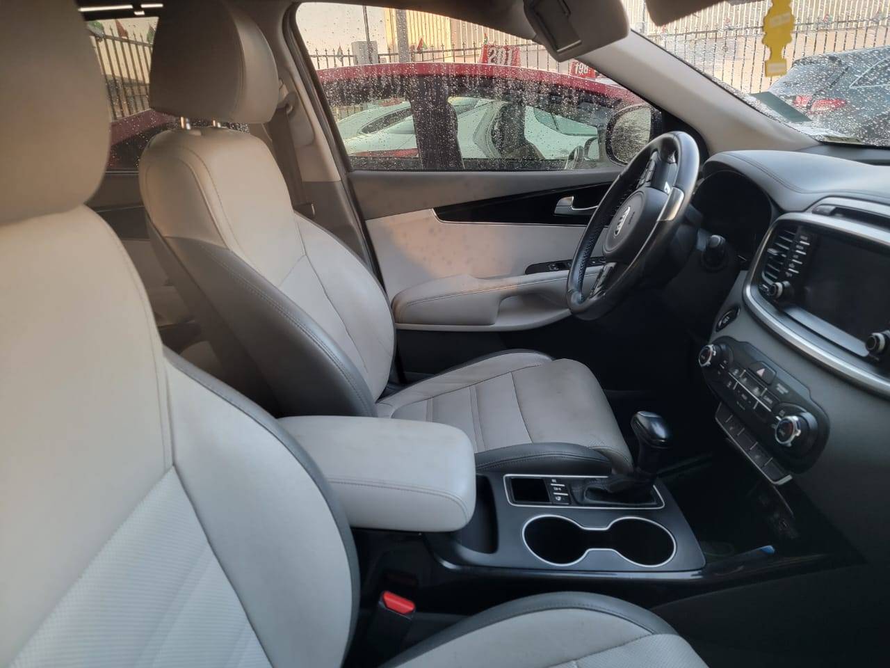 2017 KIA SORENTO — 140844 Miles — Lot G313717 — Souq - Marhaba Auctions Used Cars - Image 8