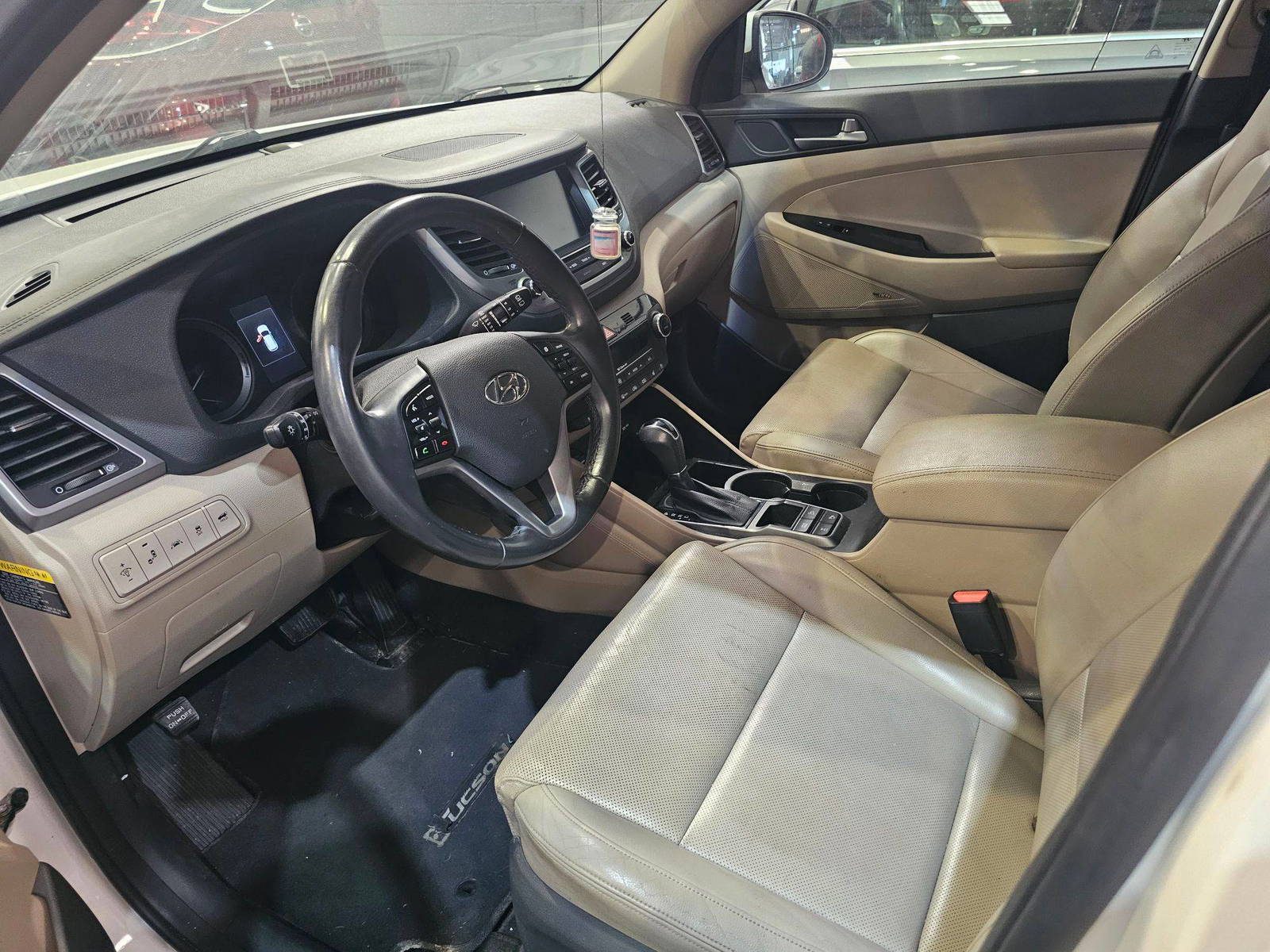 HYUNDAI TUCSON 2017 - Marhaba Auction Used Cars - Image 8