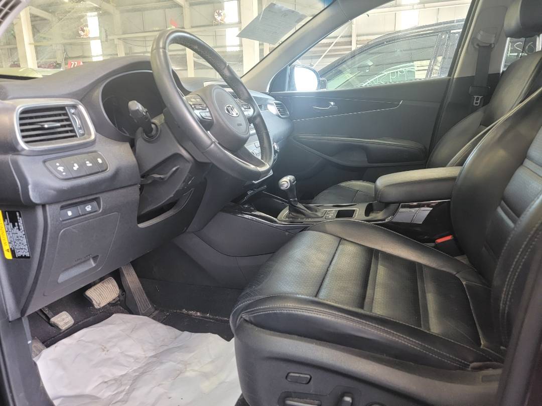 2018 KIA SORENTO — 208614 KM — Lot 353724 — Souq - Marhaba Auctions Used Cars - Image 8