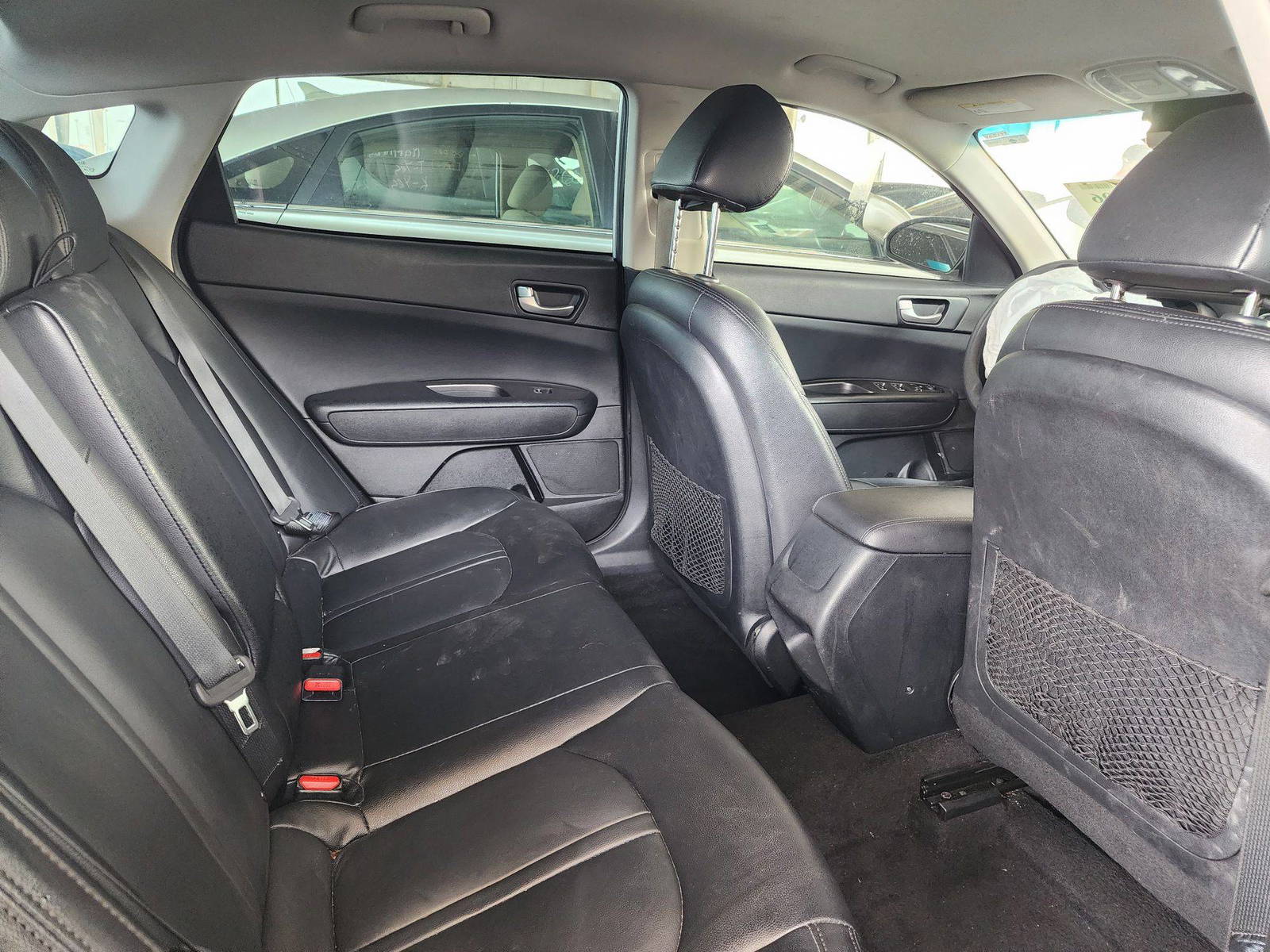 2019 KIA OPTIMA — 105780 Miles — Lot 37938996 — Ind. 12 - Marhaba Auctions Used Cars - Image 4