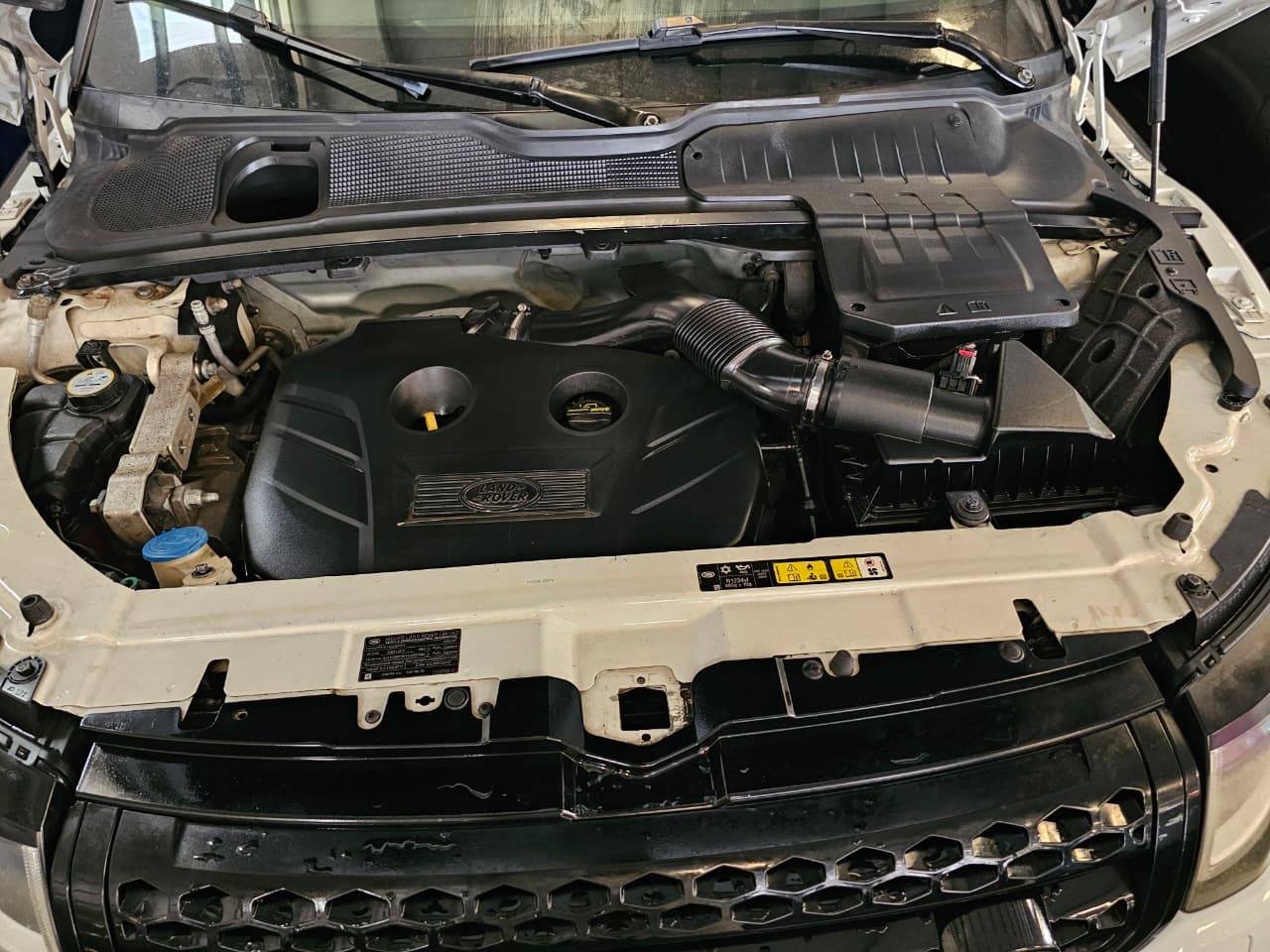 2016 LAND ROVER RANGE ROVER EVOQUE — 122487 Miles — Lot 9GH150927 — Main - Marhaba Auctions Used Cars - Image 11