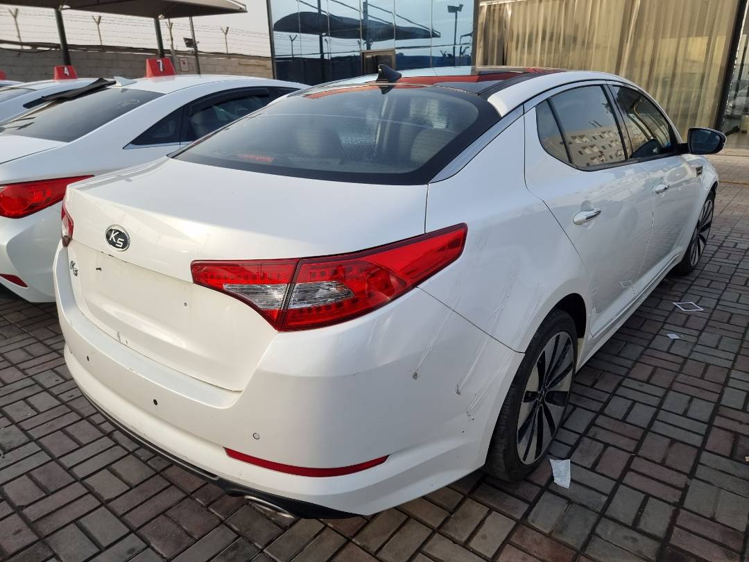 2011 KIA K5 — 110337 KM — Lot 215487 — Ind. 12 - Marhaba Auctions Used Cars - Image 5