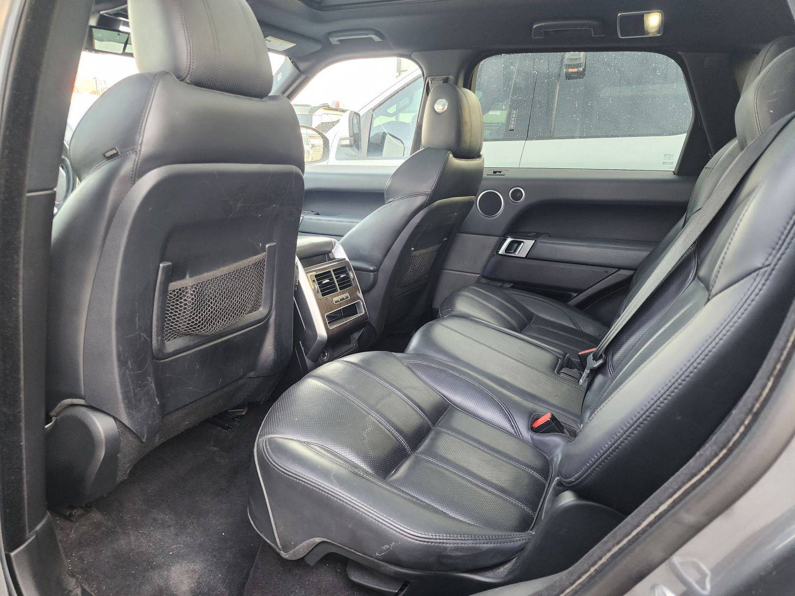 LAND ROVER RANGE ROVER SPORT HSE 2015 - Marhaba Auction Used Cars - Image 7
