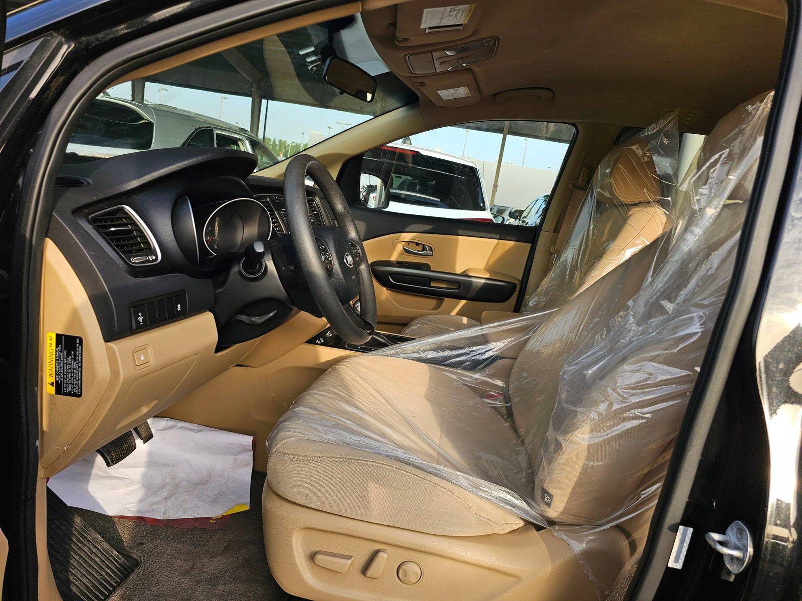 KIA SEDONA 2015 - Marhaba Auction Used Cars - Image 8