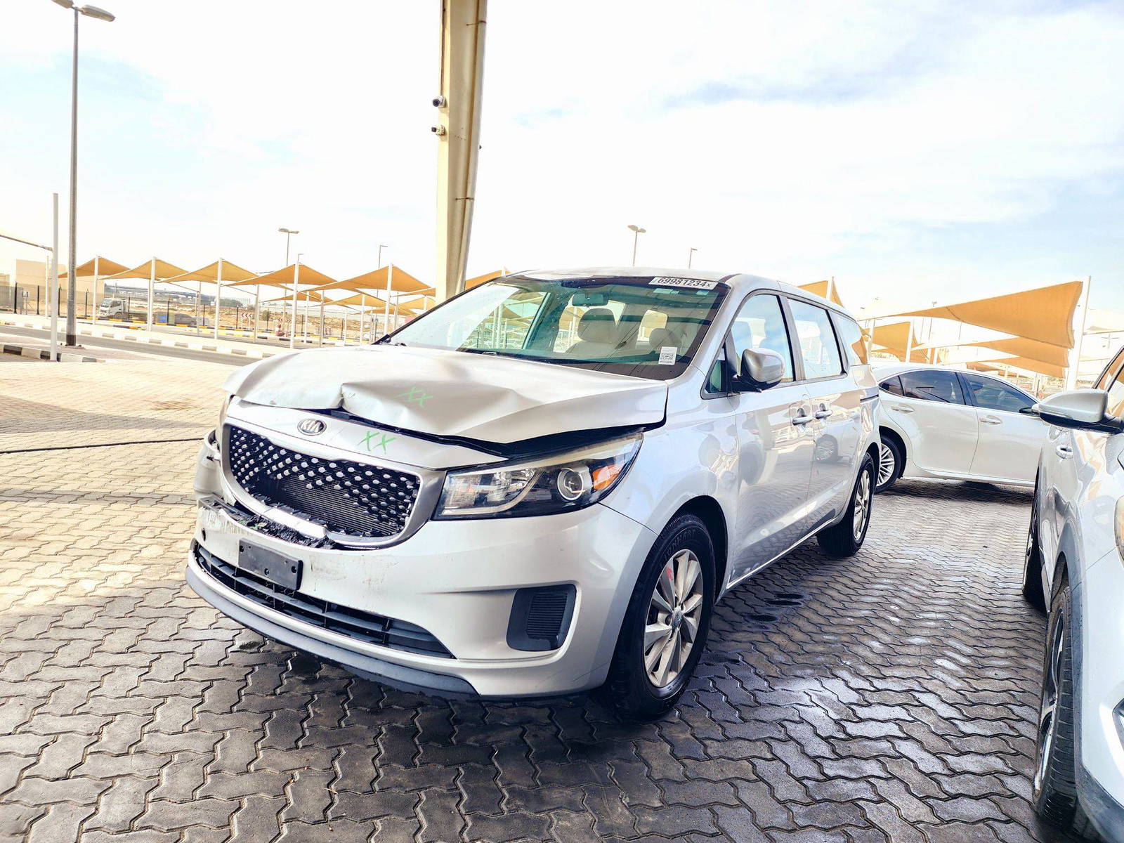 2015 KIA SEDONA — 168342 Miles — Lot 69981234 — Souq - Marhaba Auctions Used Cars - Image 5
