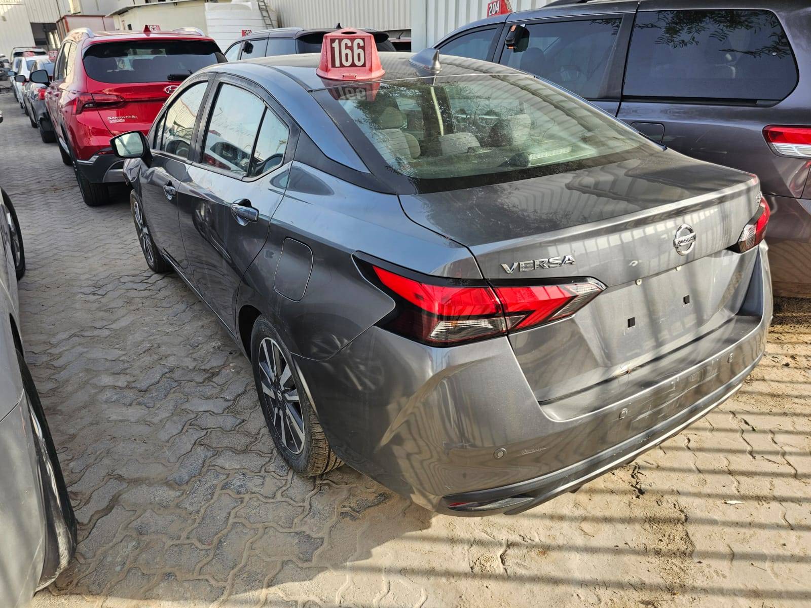 NISSAN VERSA