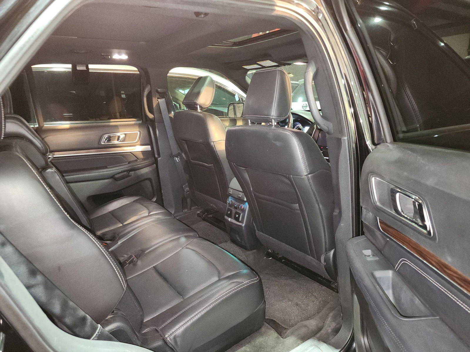 2018 FORD EXPLORER — 140281 KM — Lot H1JGB23354 — Souq - Marhaba Auctions Used Cars - Image 7