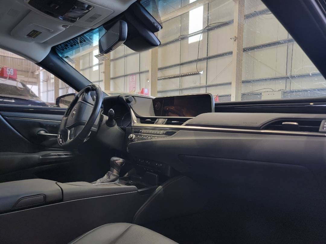 2021 LEXUS ES 350 — 72781 Miles — Lot U094396 — Main - Marhaba Auctions Used Cars - Image 5