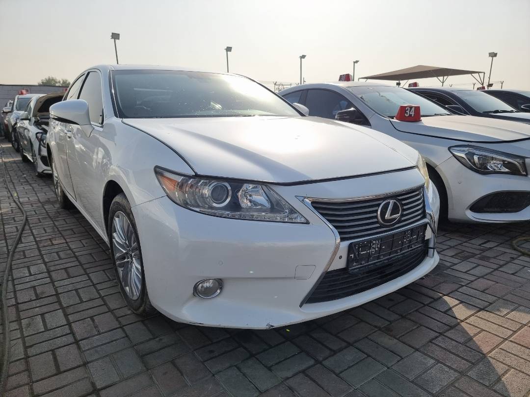 2013 LEXUS ES 350 — 225299 Miles — Lot 2055499 — Ind. 12 - Marhaba Auctions Used Cars - Image 4