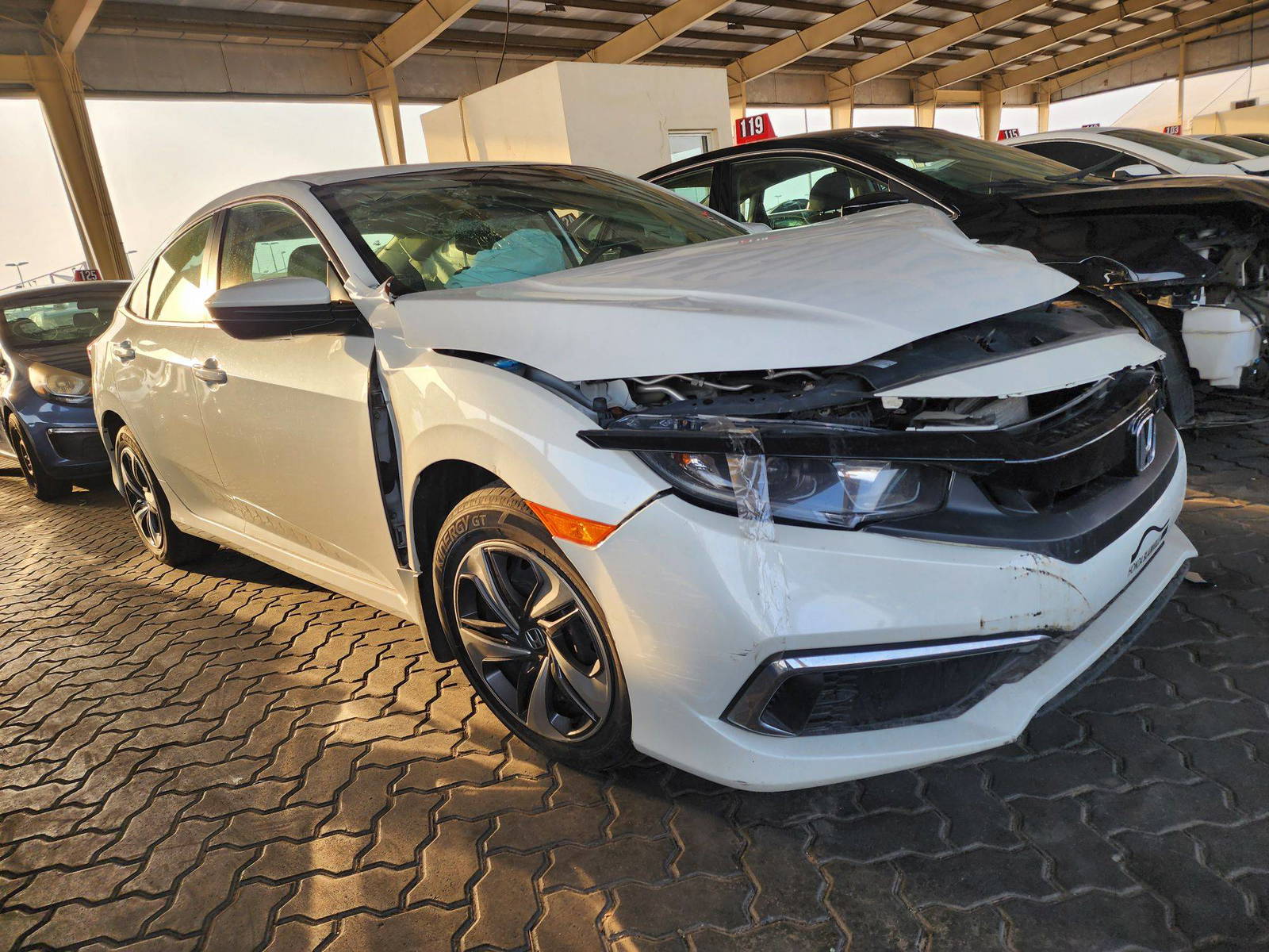 2021 HONDA CIVIC — 56411 KM — Lot 001568 — Souq - Marhaba Auctions Used Cars - Image 6