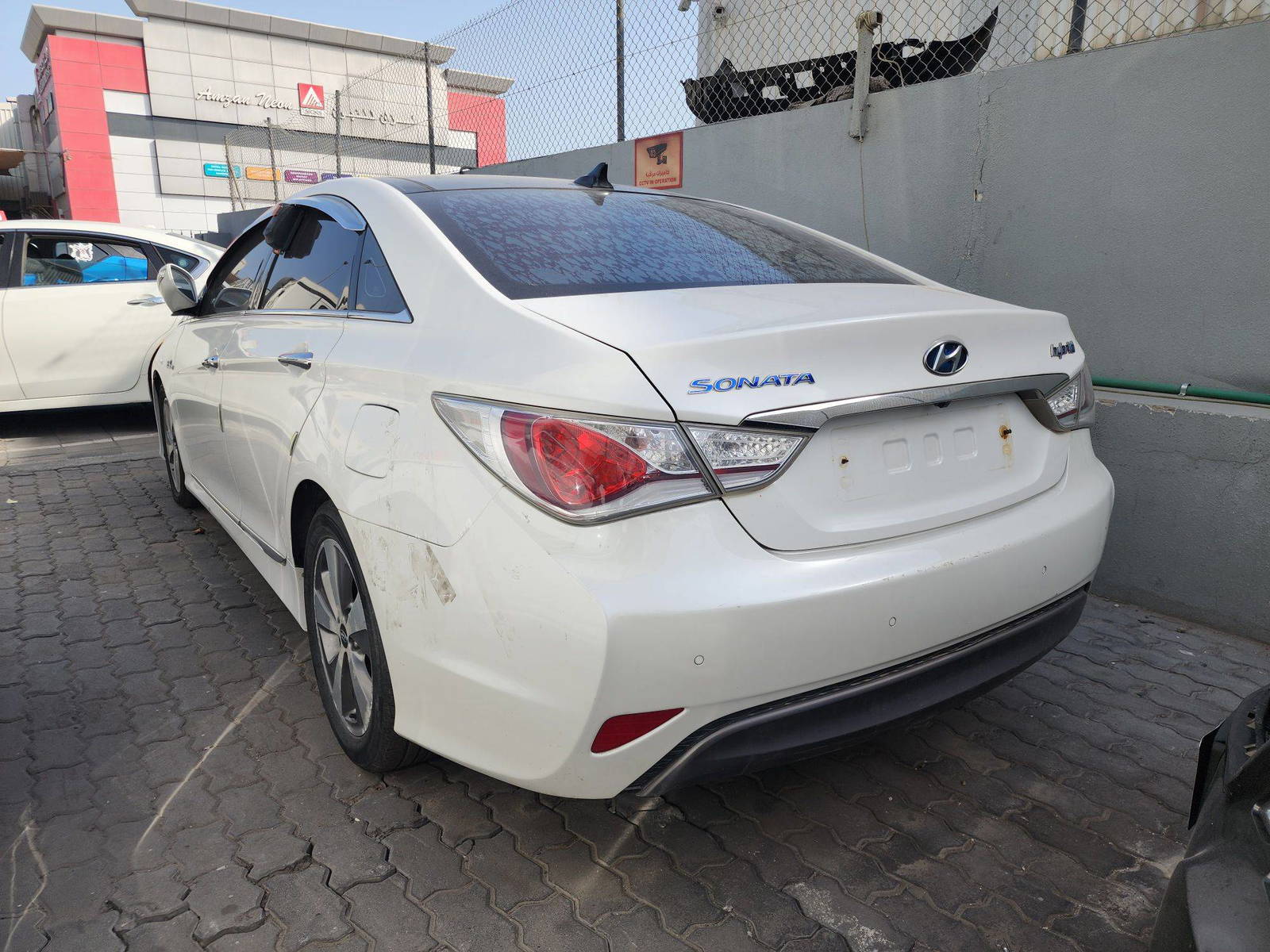 2012 HYUNDAI SONATA — 240543 KM — Lot 038510 — Souq - Marhaba Auctions Used Cars - Image 6