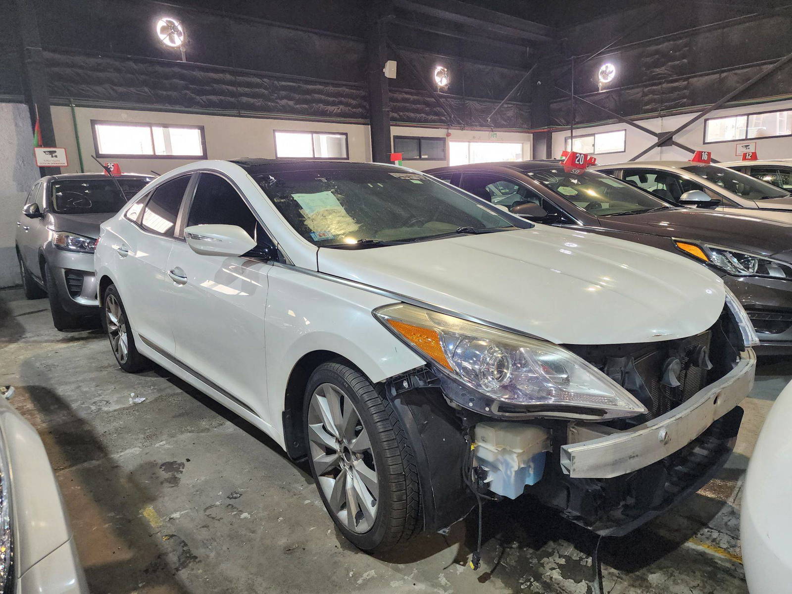 2014 HYUNDAI AZERA — 138581 Miles — Lot 342081 — Souq - Marhaba Auctions Used Cars - Image 5