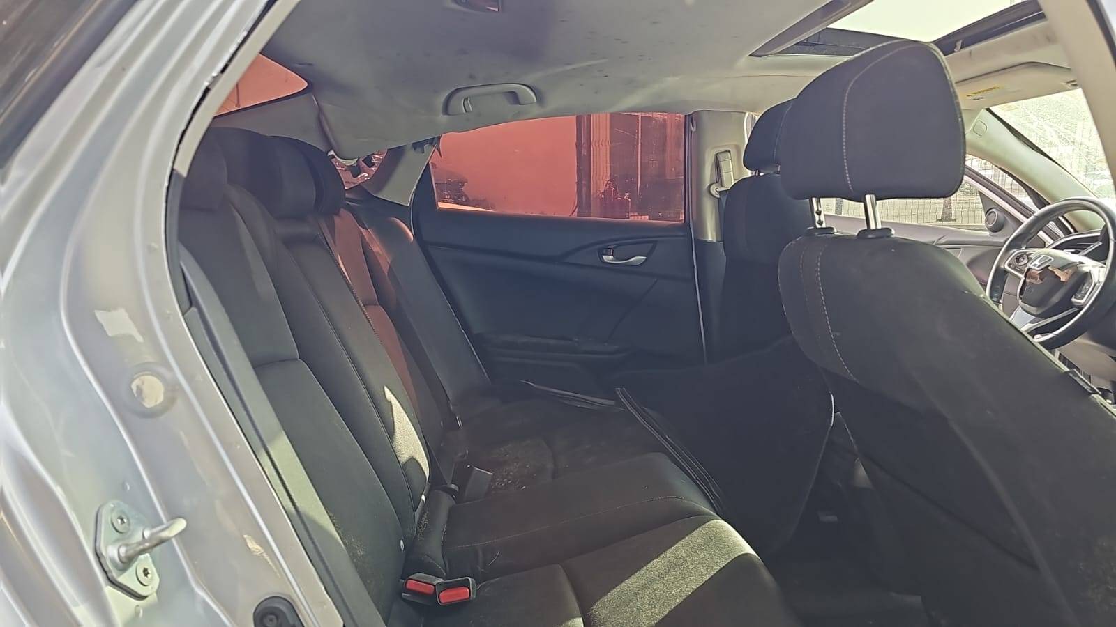 2018 HONDA CIVIC — 102830 Miles — Lot 09330 — Souq - Marhaba Auctions Used Cars - Image 9
