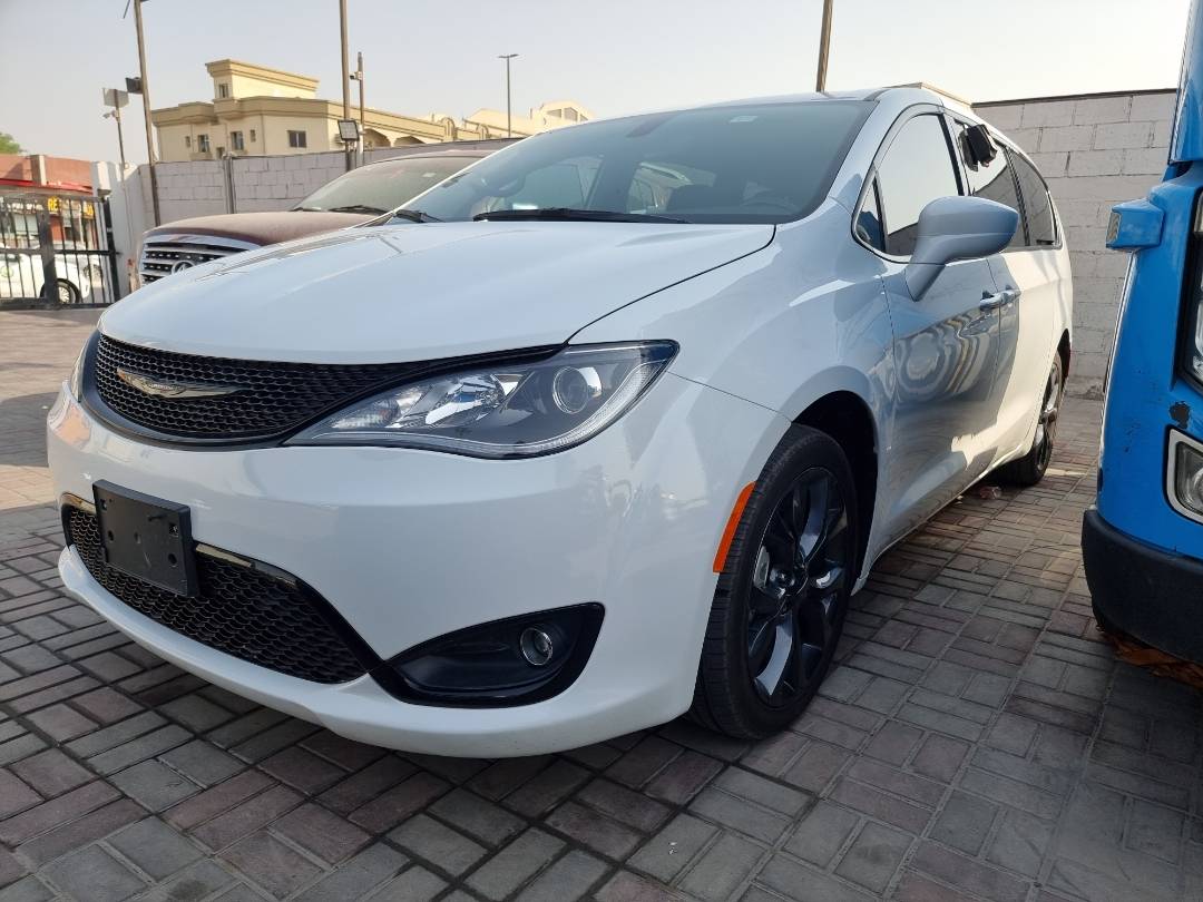 2020 CHRYSLER PACIFICA TOURING L — 101572 Miles — Lot 245943 — Ind. 12 - Marhaba Auctions Used Cars - Image 3